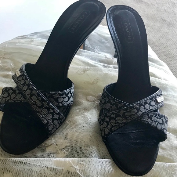 Coach Shoes - Beautiful Coach Sandals Signature Logo Blk/ Grey